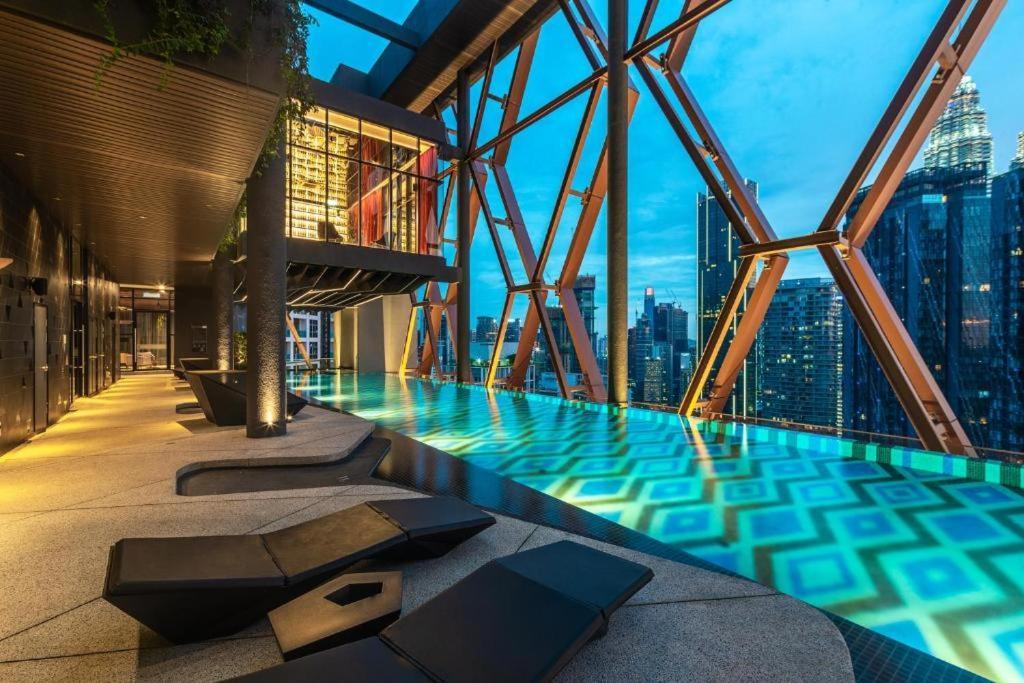 Scarletz Suites Klcc By Luxe Suites Kuala Lumpur Luaran gambar